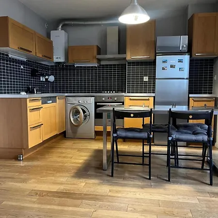 A 2 Min De Paris Apartment *